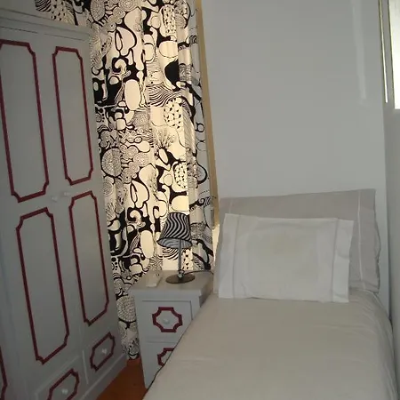 Lisbon Inn Apartments *